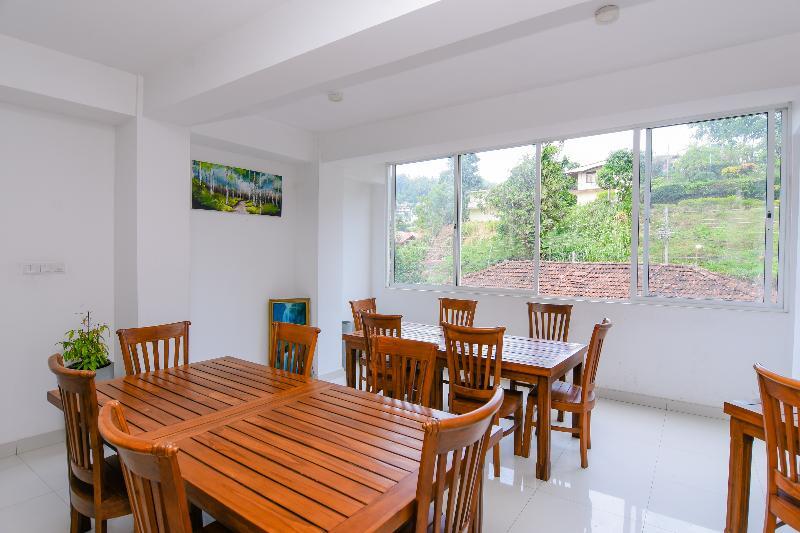 Oyo 238 Selva'S Guest House 努沃勒埃利耶 外观 照片